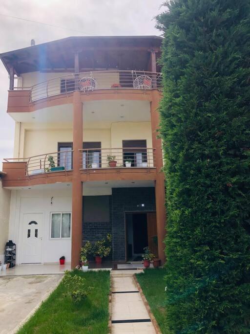 Villa Uklala Kamez Exteriér fotografie
